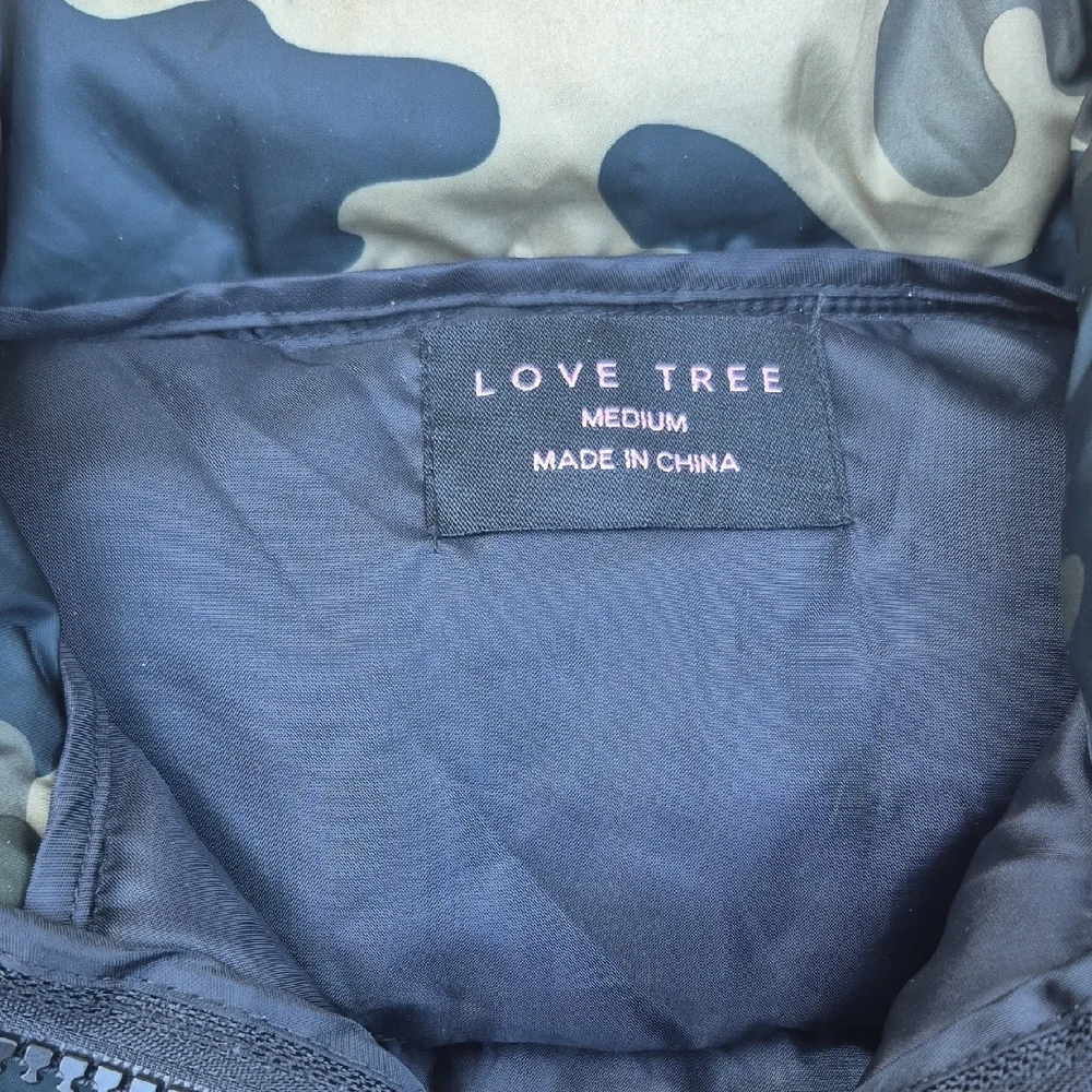 Love Tree Camouflage Outdoor Vest - Picture 2 of 9